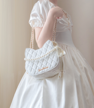 Load image into Gallery viewer, White Cat Quilted Handbag