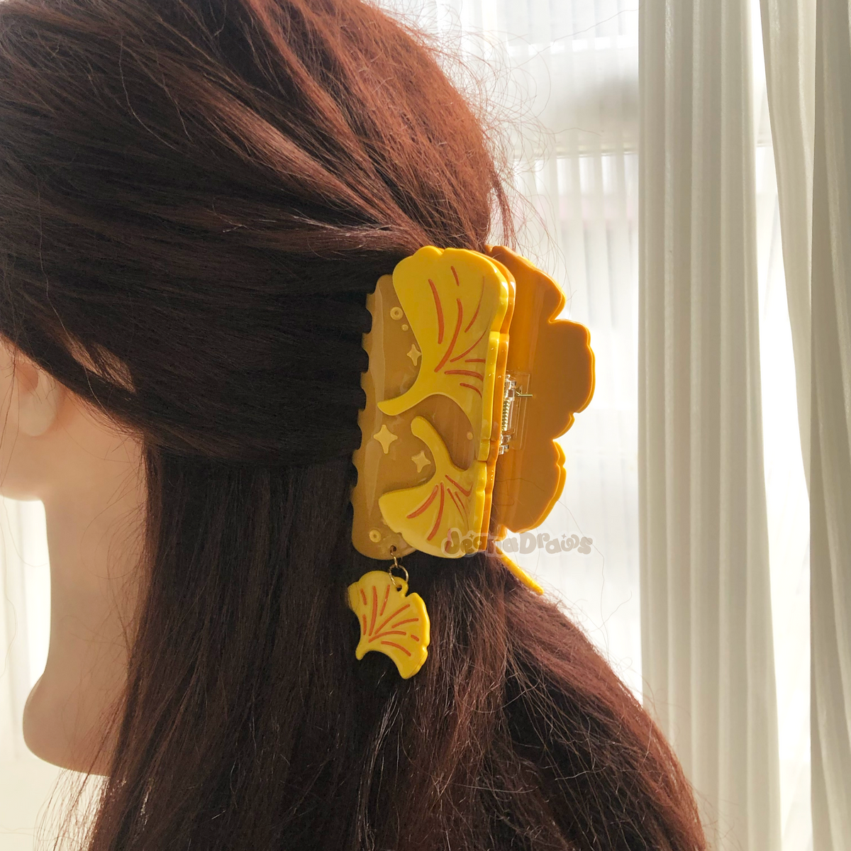 Ginkgo Dangle Hair Claw – JeanaDraws display picture 3