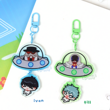 Load image into Gallery viewer, Alien Stage UFO Dangle Keychain
