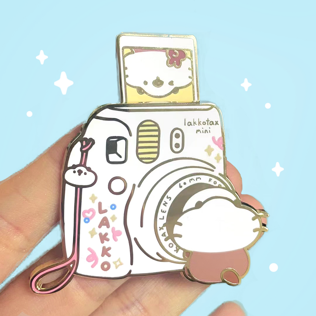 June Patreon Pin - Polaroid Lakko