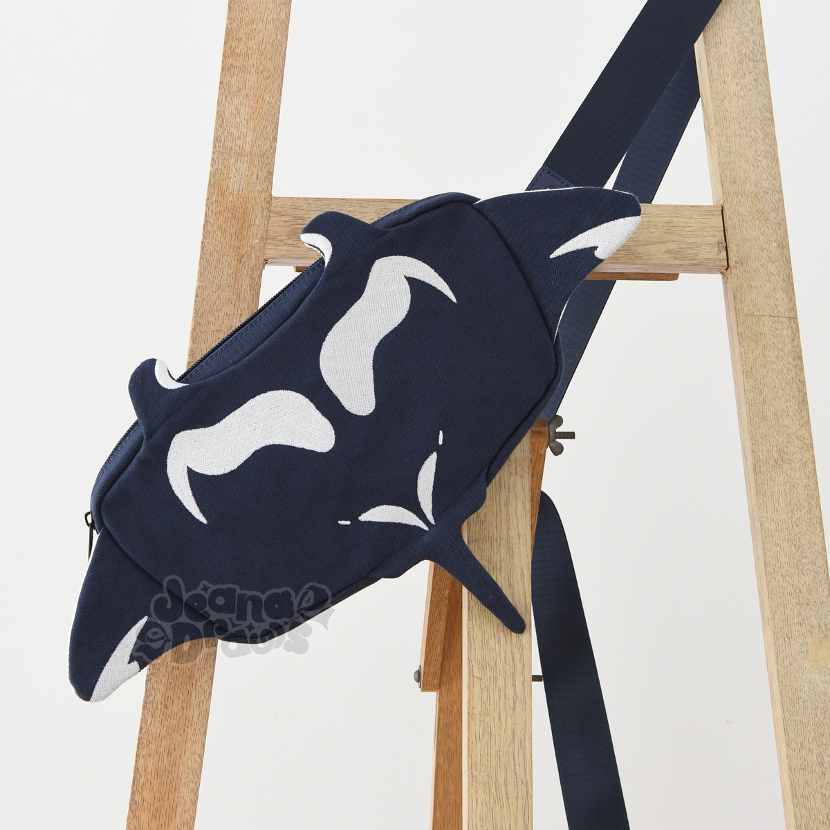 Manta Ray Fanny Pack