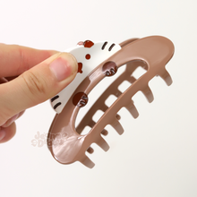 Load image into Gallery viewer, Otter Hair Claw
