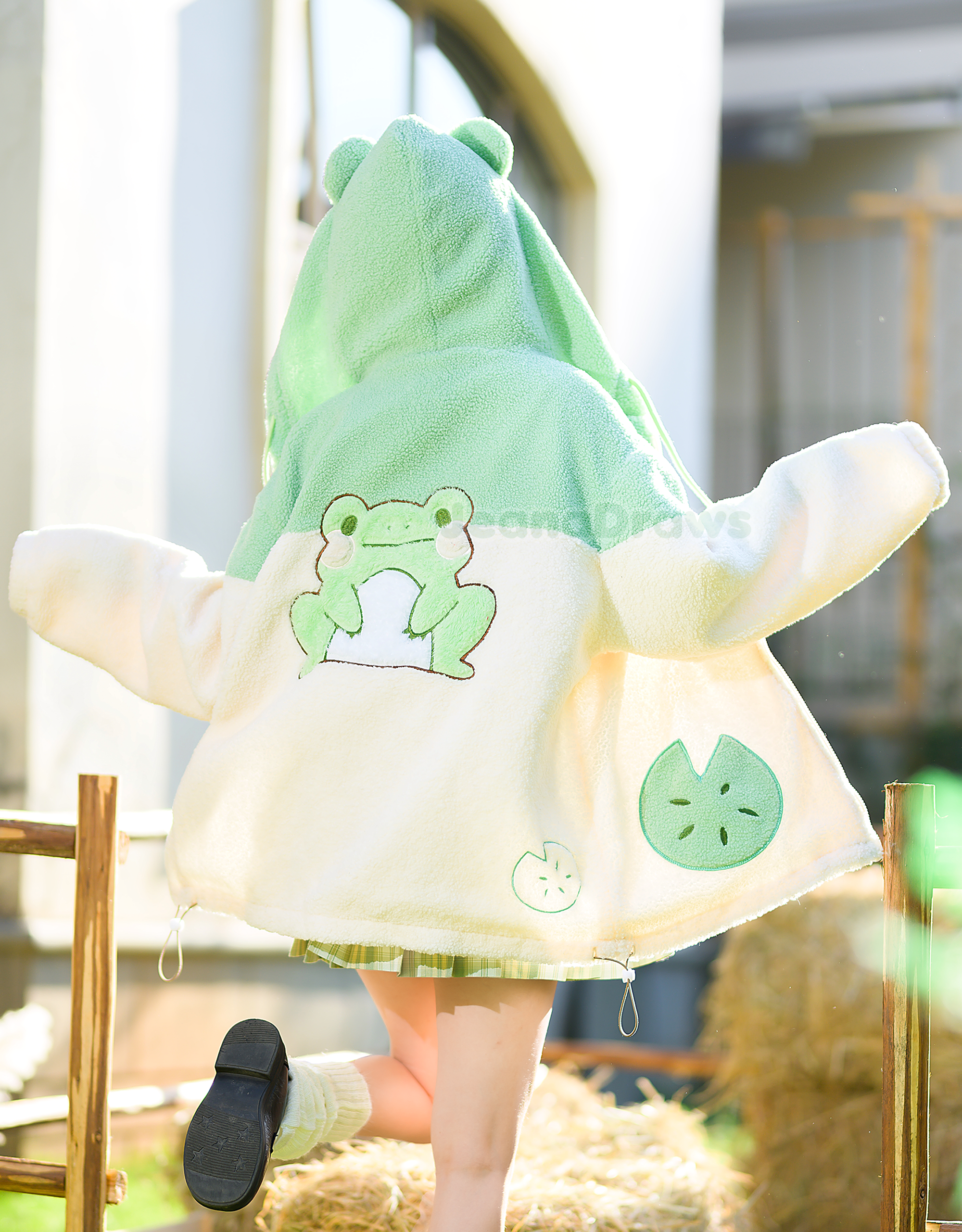Fluffy Froggie Zip Up Hoodie – JeanaDraws