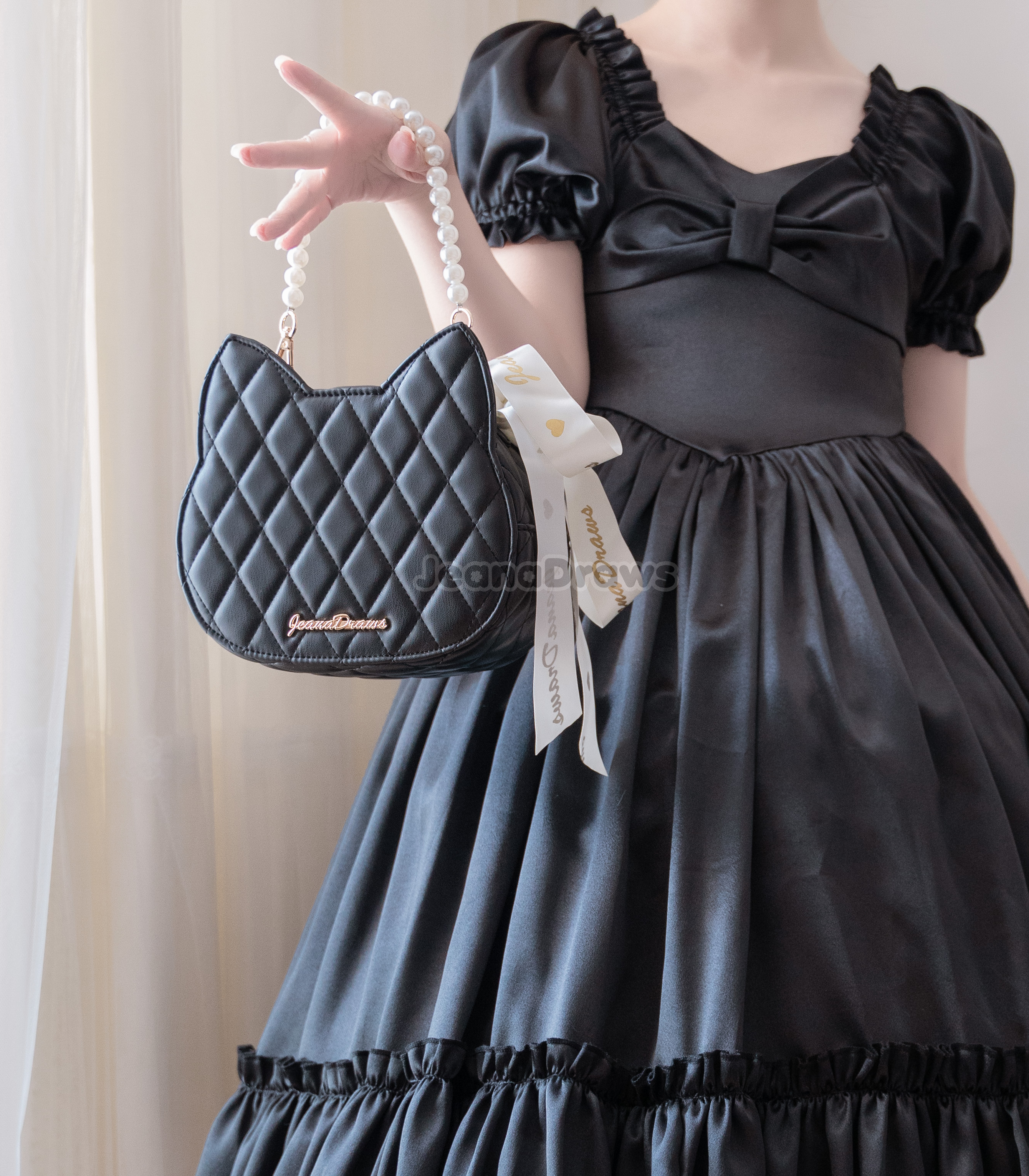 Black Cat Quilted Handbag