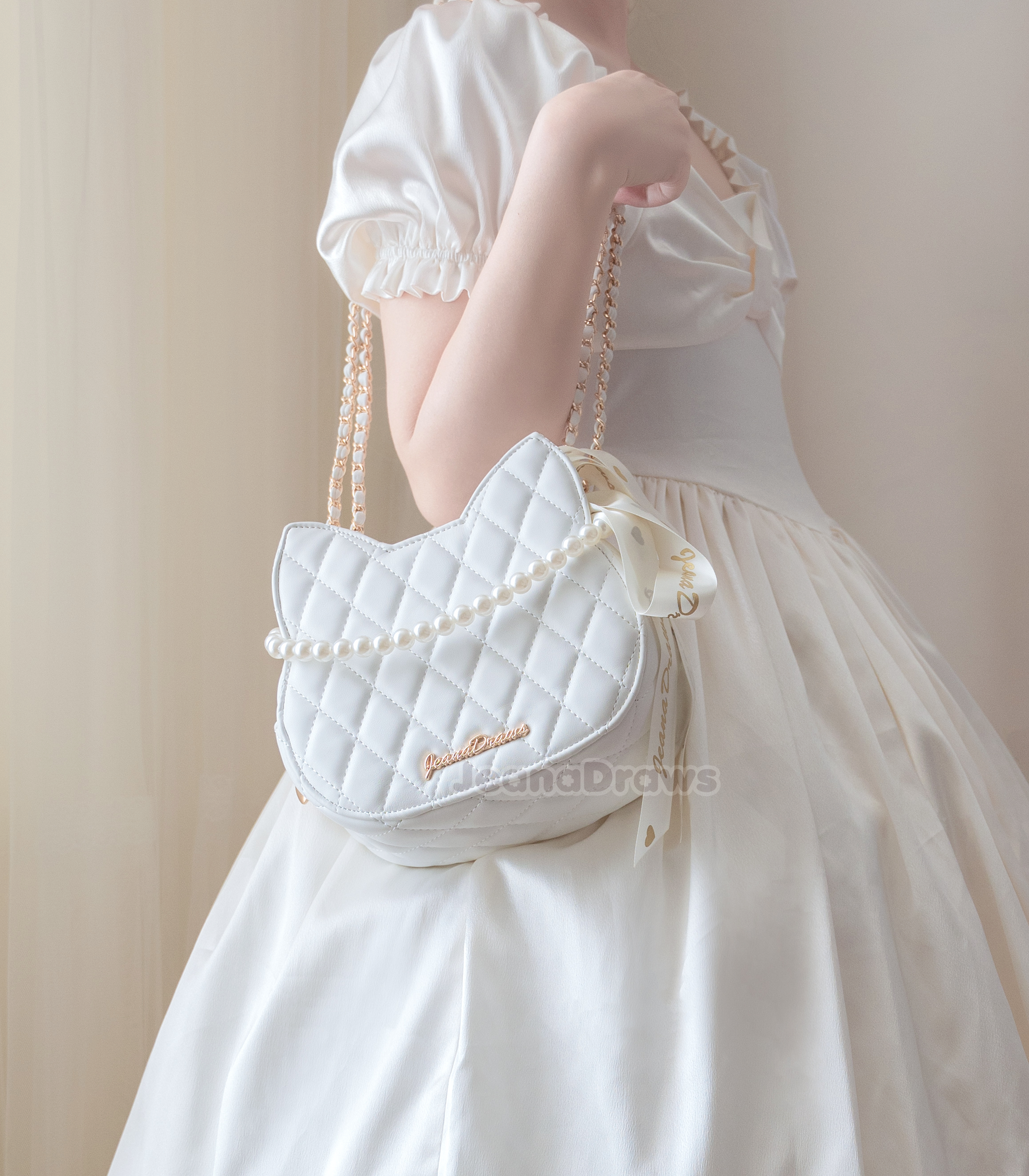 White Cat Quilted Handbag