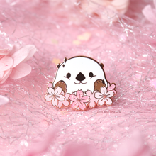 Load image into Gallery viewer, Wreath Otter Enamel Pin
