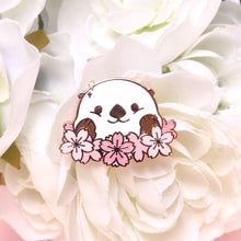 Load image into Gallery viewer, Wreath Otter Enamel Pin
